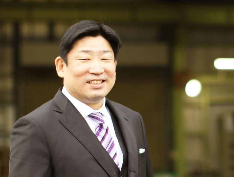 Giám đốc điều hành Takamasa Suzuki